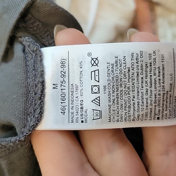 ❗3 for 20❗GAP favorite T - Picture 4 of 4